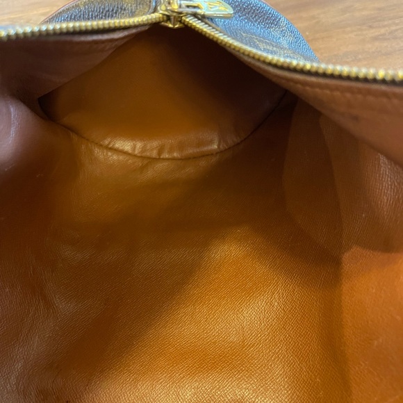 Authentic Louis Vuitton Papillon 30 and mini pouch. - Picture 8 of 14